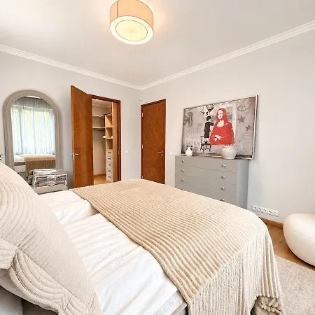 Luxury 2br With Sauna, Work Station, Center *