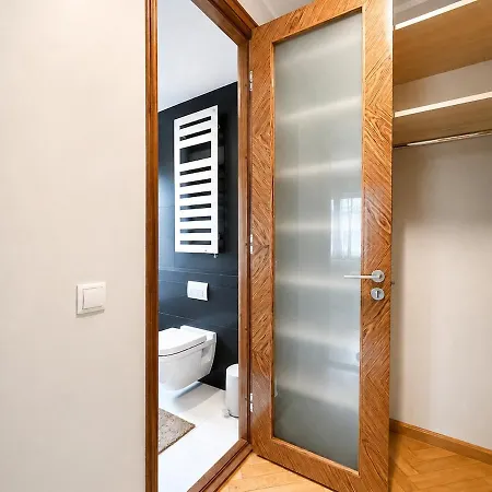 Apartament Luxury 2br With Sauna, Work Station, Center Tallin